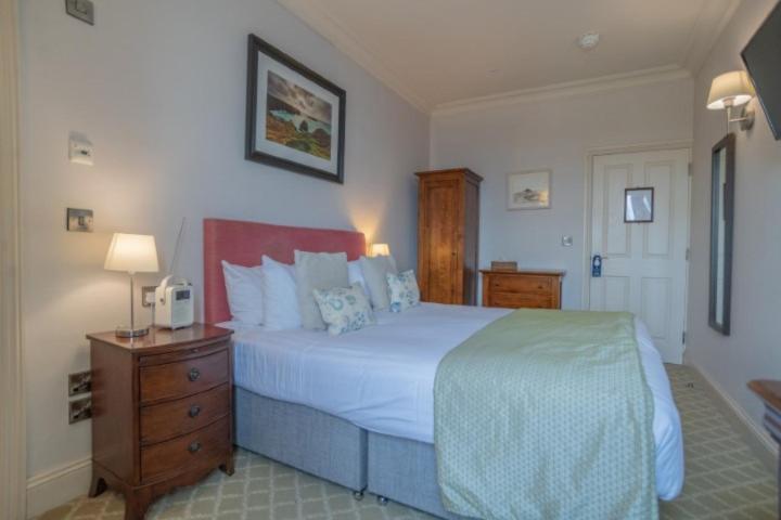 Cove & Hotel