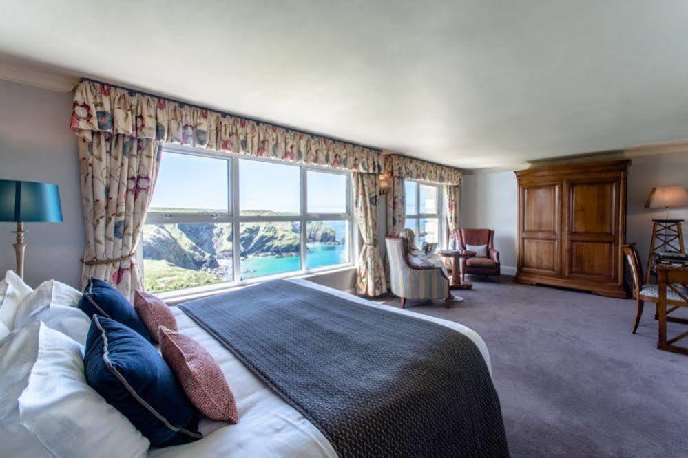 Cove & Hotel 4*