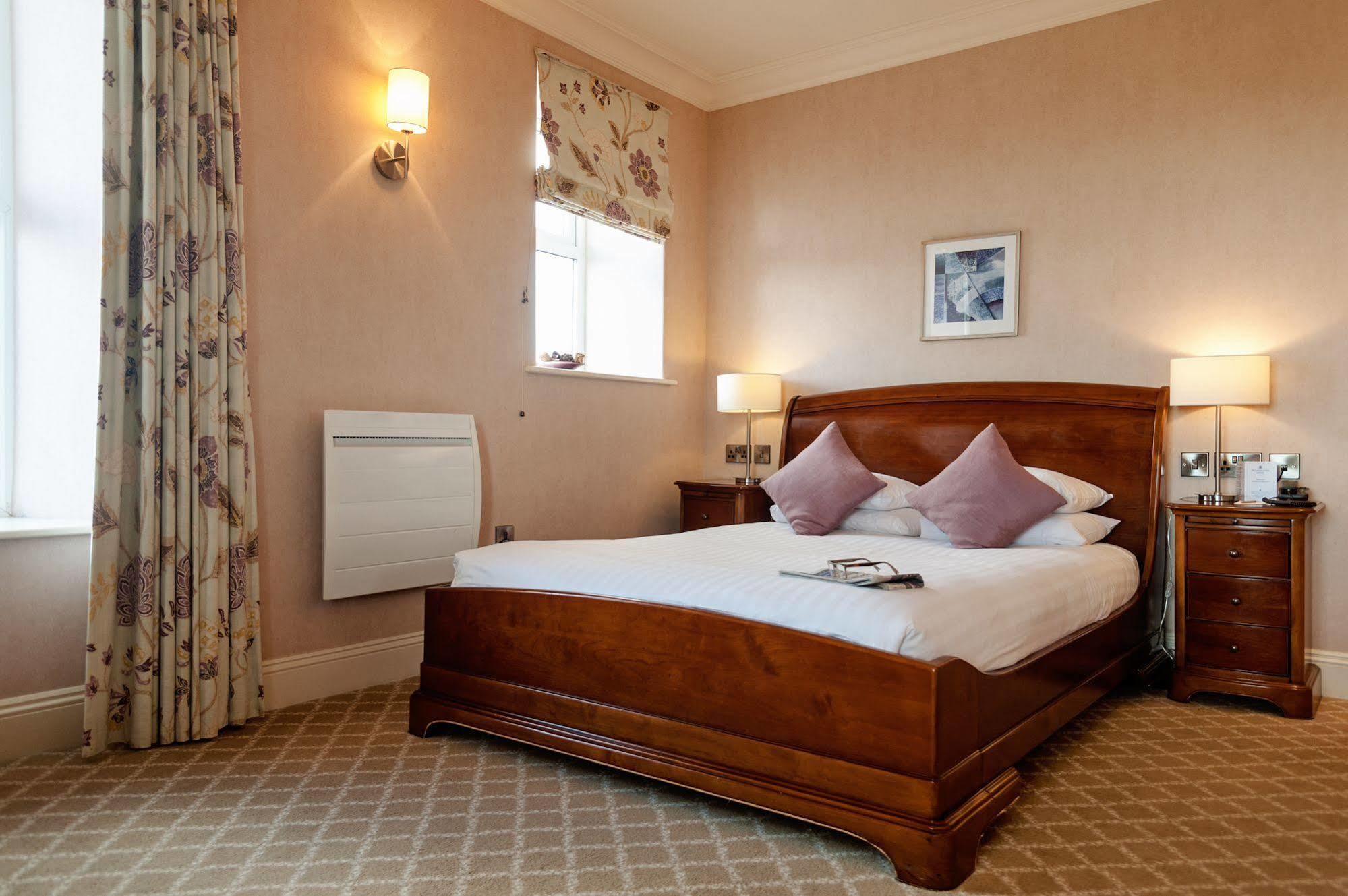 Hotel Cove & 4*