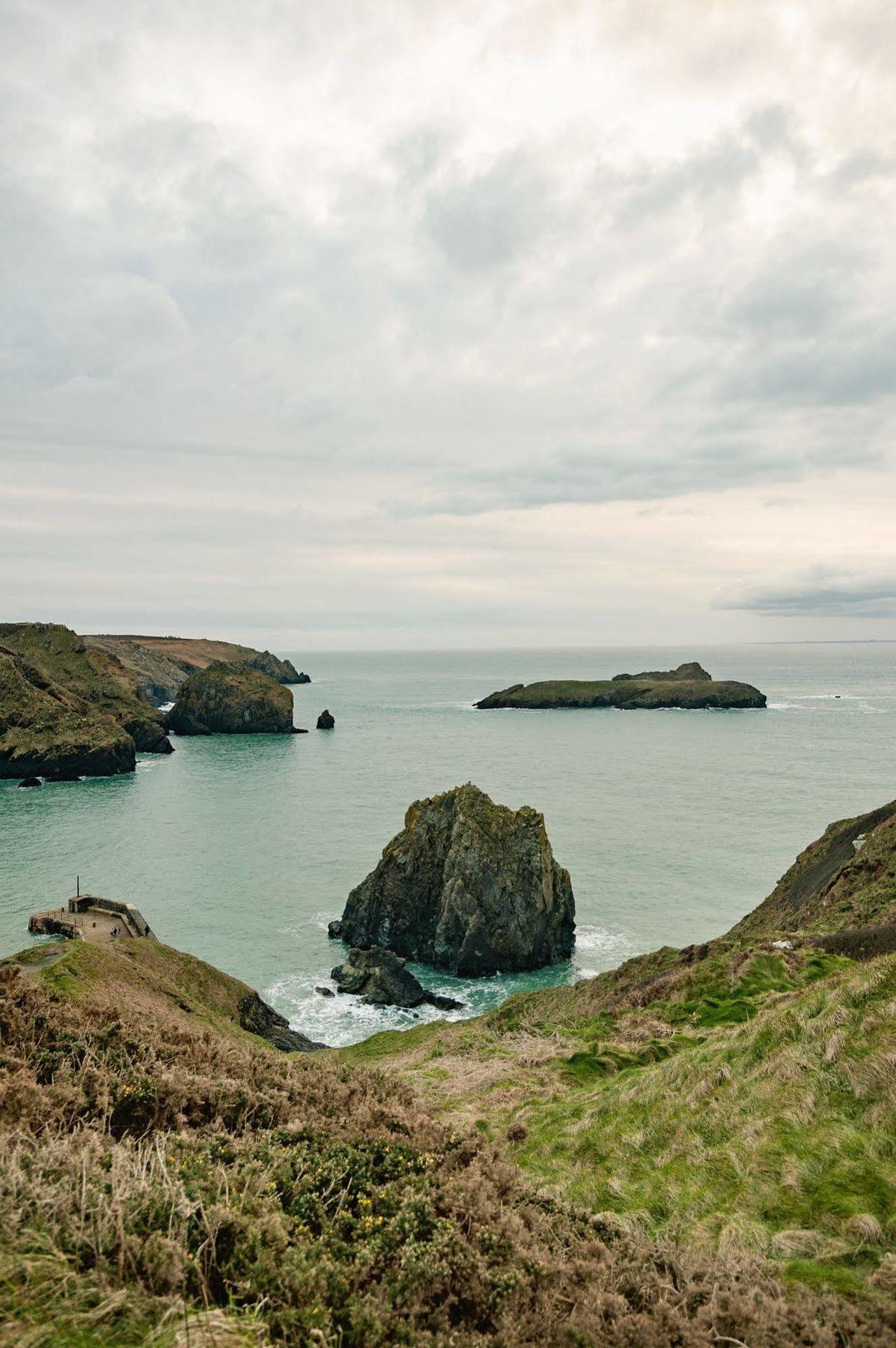 Отель Cove &
